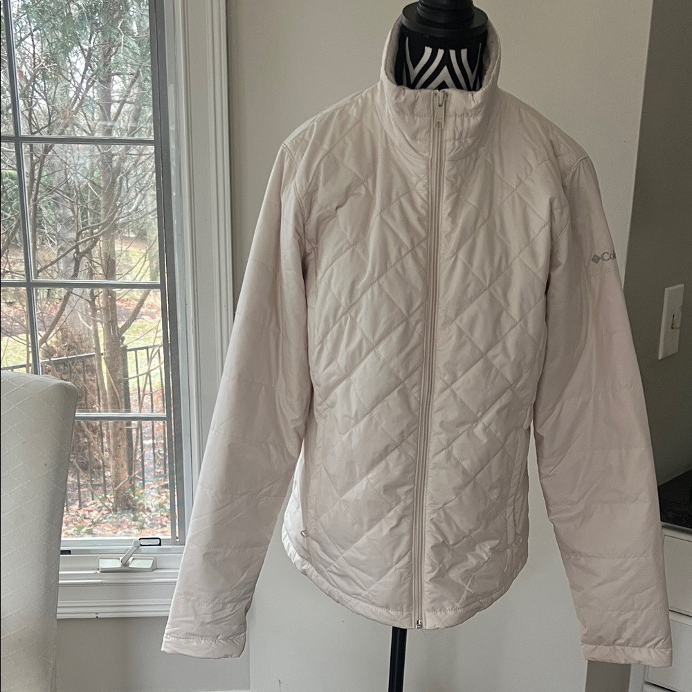 Like🆕 COLUMBIA Light Cream Quilted Jacket size M